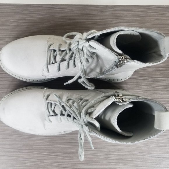 Steve Madden Jamisyn Lace-Up Leather Combat Boot, Light Gray, Womens Size 8 M - Picture 8 of 11